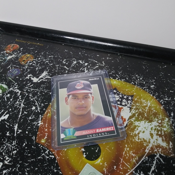 1992 Pinnacle Baseball Manny Ramirez Rookie Card #295 - Picture 3 of 4